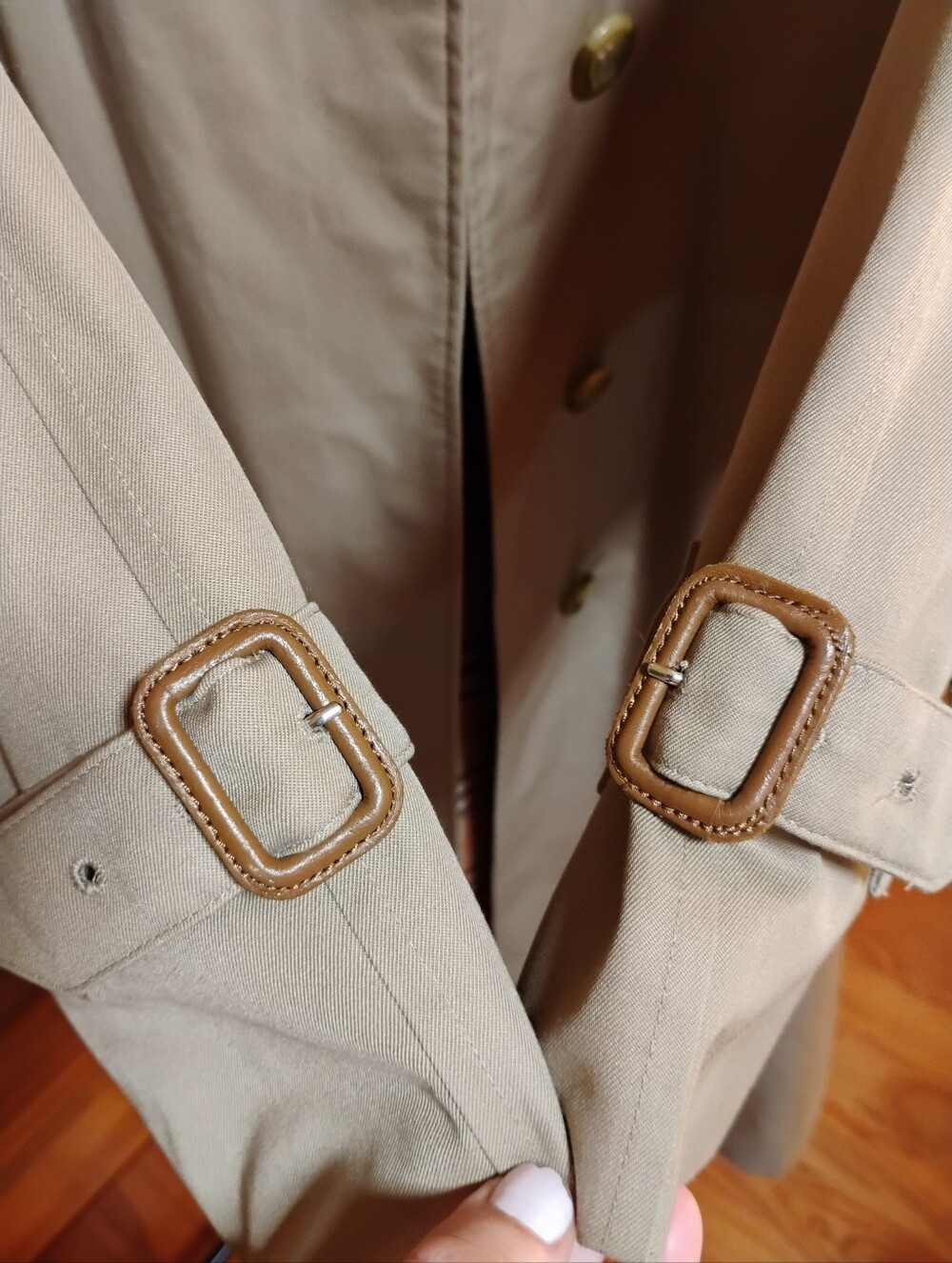 Vintage Burberry Tan Single-Breasted Trench Coat - Picture 7 of 12